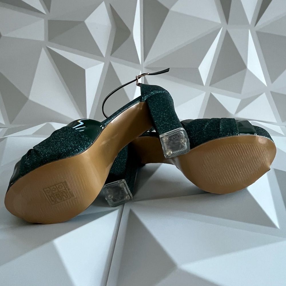 Elegant Green Glitter Platform Heels Size: 38 (7) - Picture 12 of 14